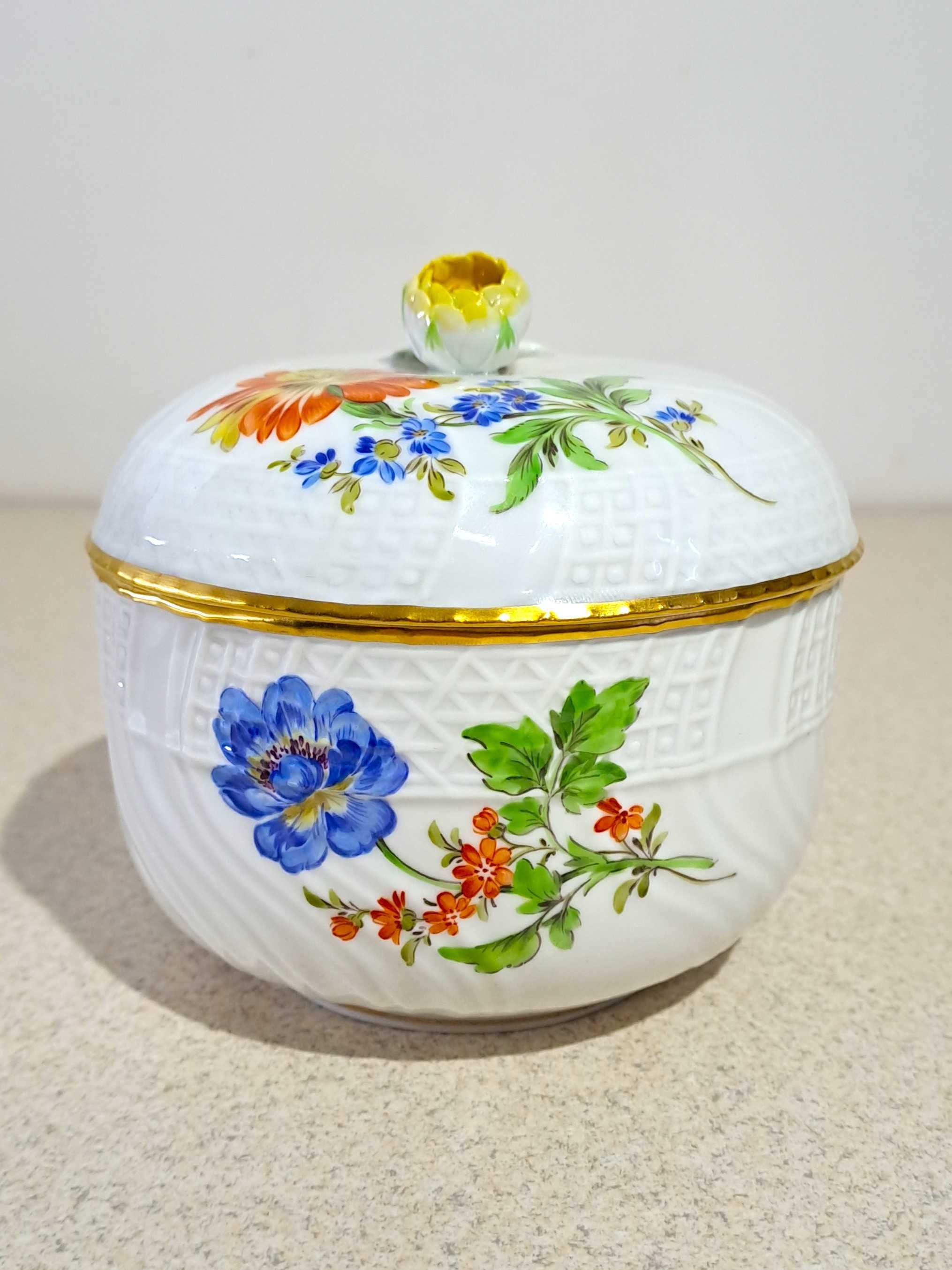 Serwis na 6 osób Meissen Miśnia 1852 - 1870 r. reliefy wytłoczenia