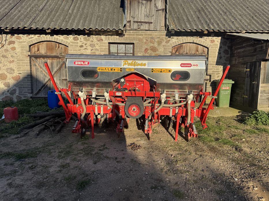 Sprzedam siewnik do kukurydzy Sakalak