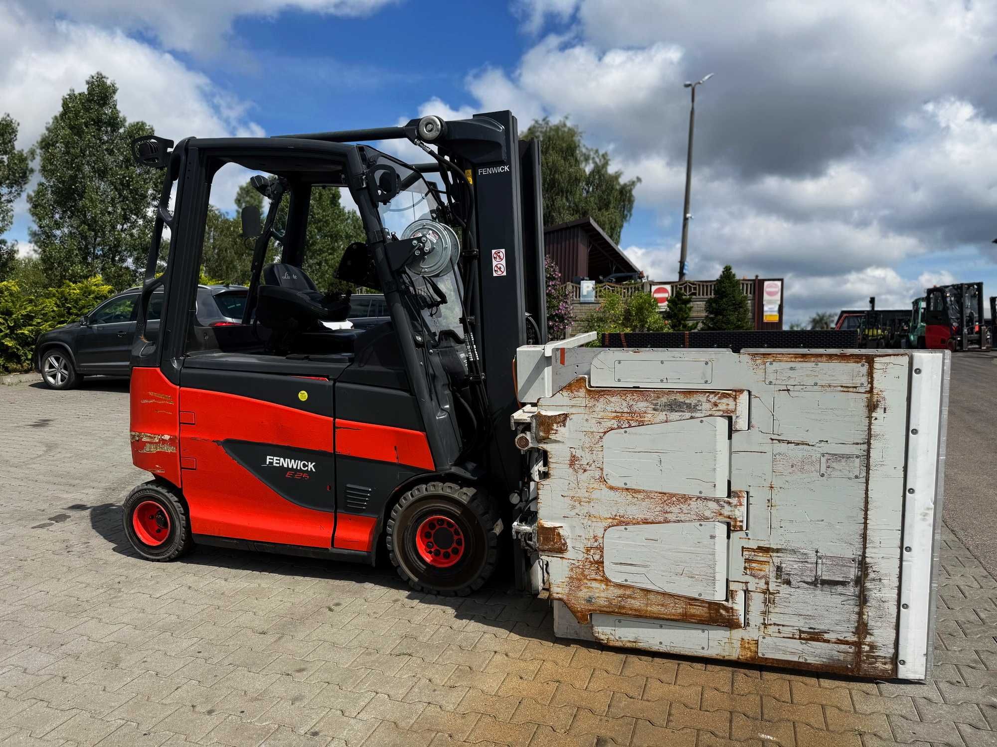 wózek widłowy elektryczny LINDE E25H-600 EVO chwytak Triplex 4.90m