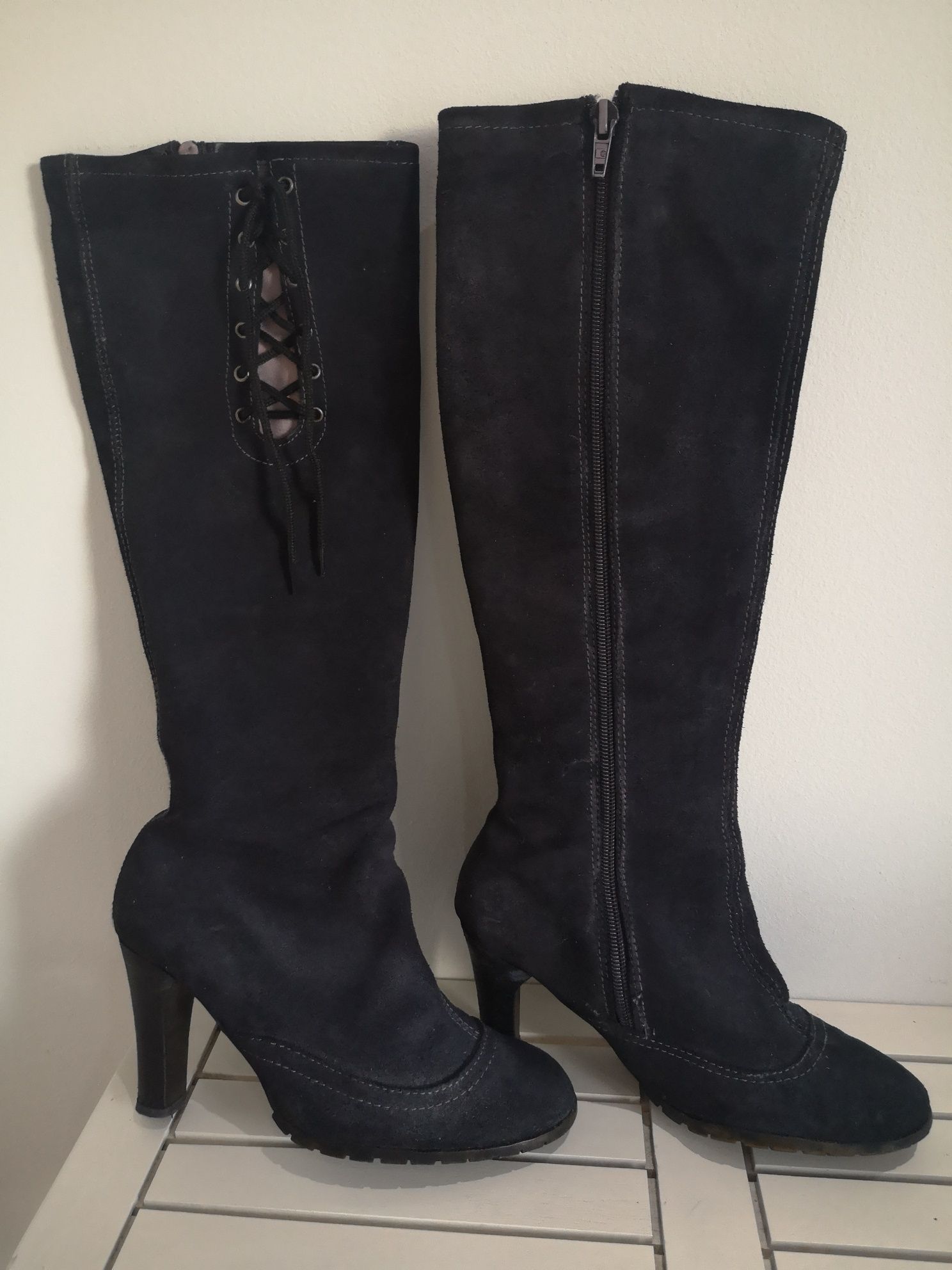 Botas Mango em pele de camurça