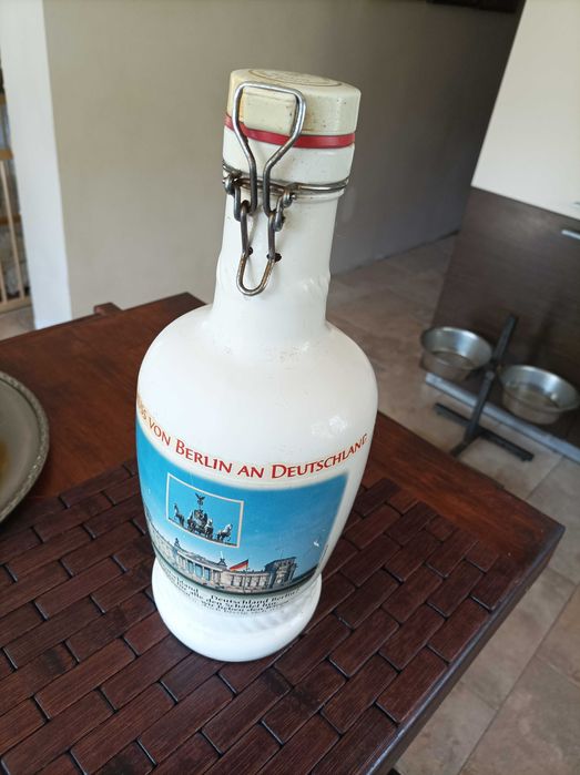 Stara kolekcjonerska butelka ceramiczna