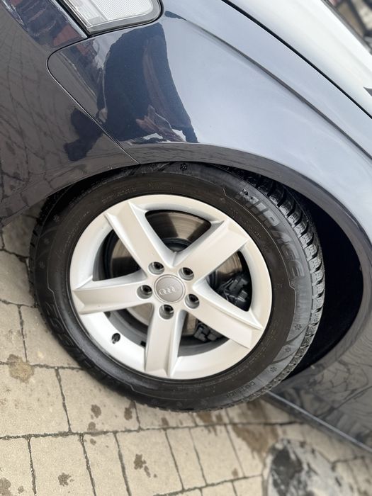 В продажі ауді а4б8