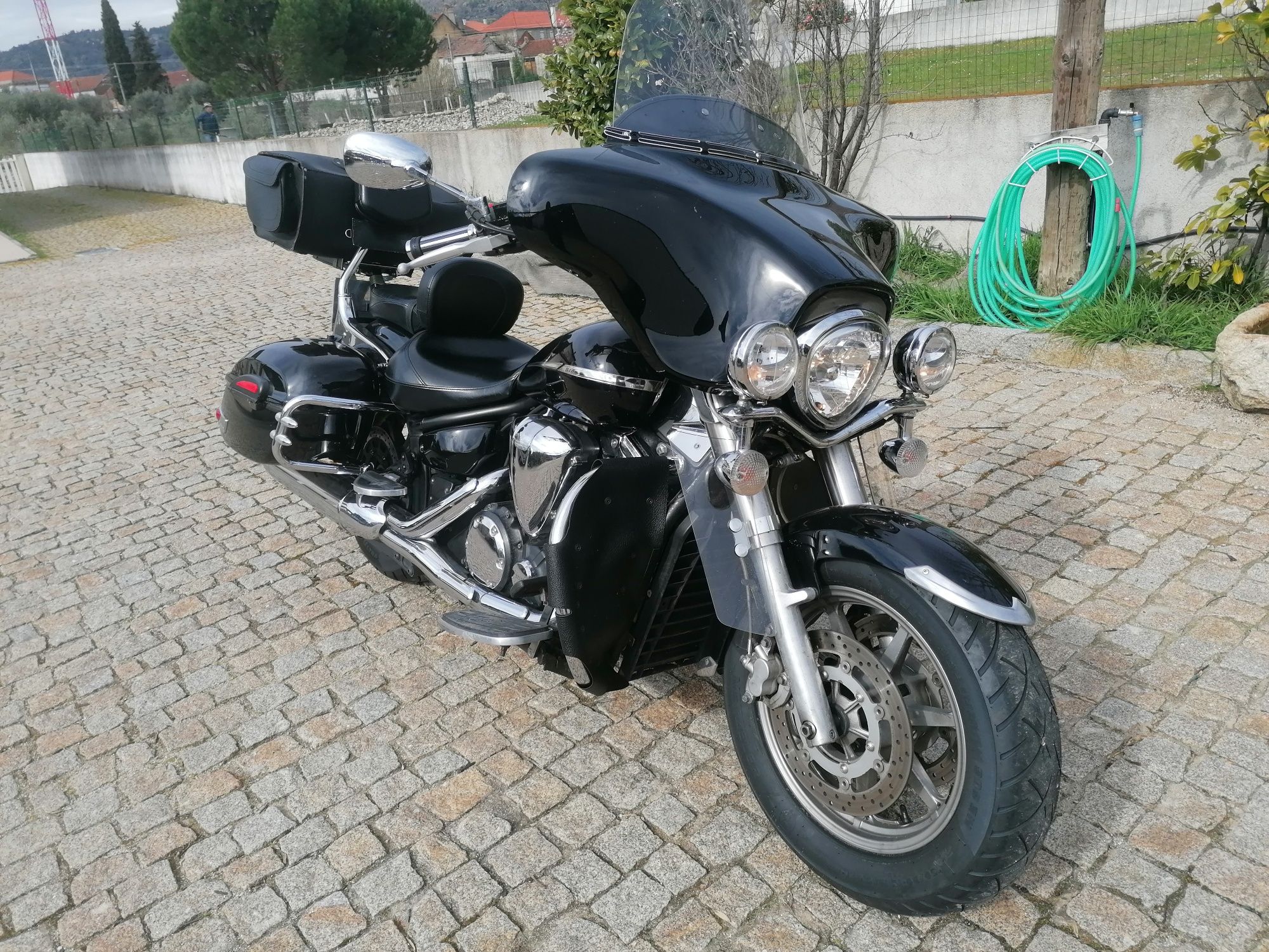 Yamaha XVS 1300A Midnight star