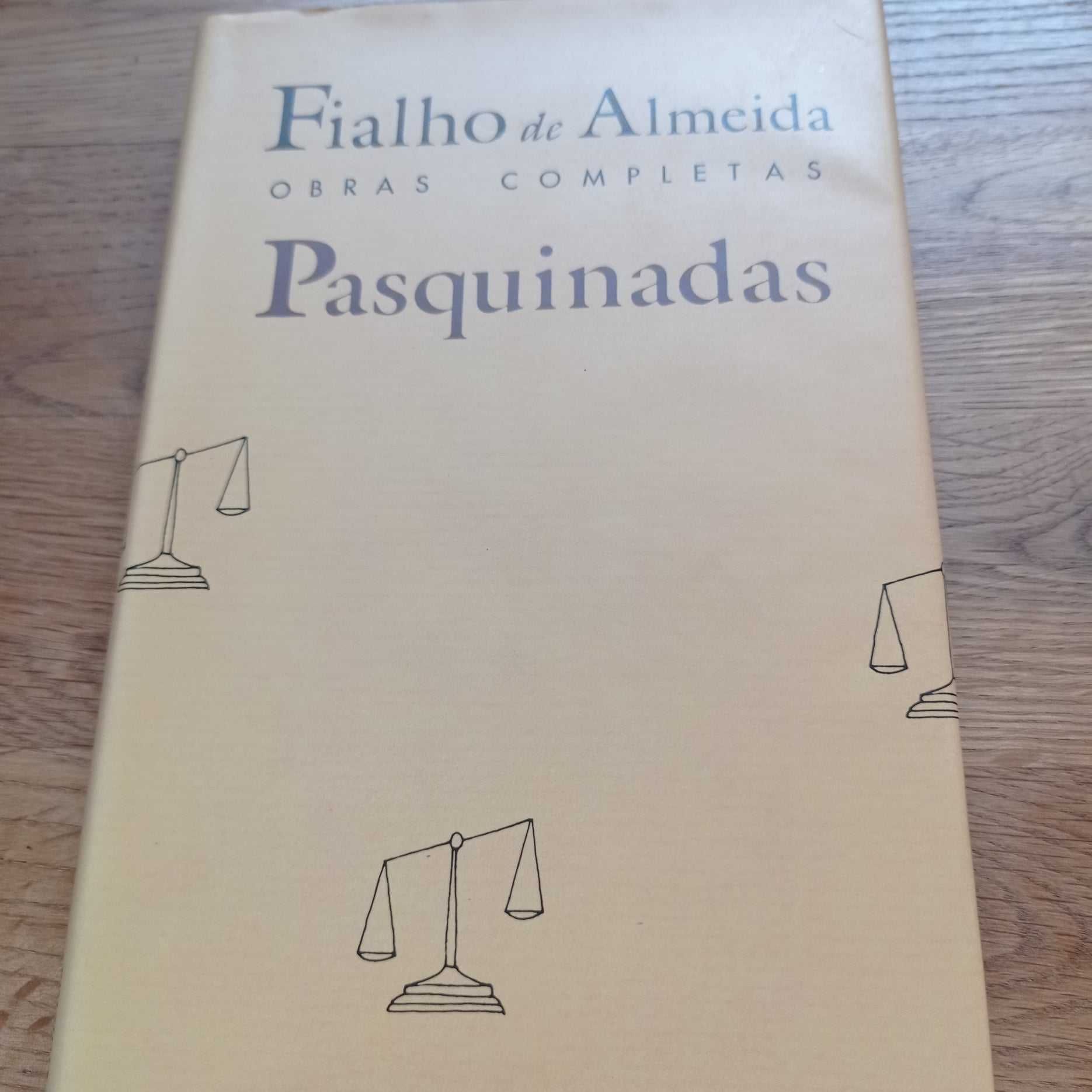 vendo livros da serie obras completas de Fialho Gouveia