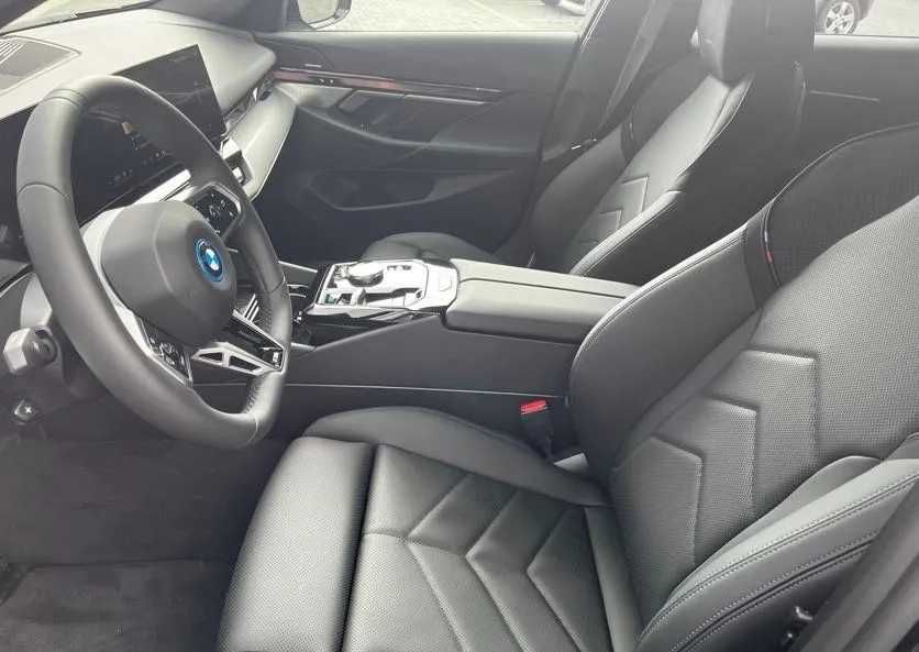 2025 BMW i5 83.9kWh eDrive40 M Sport