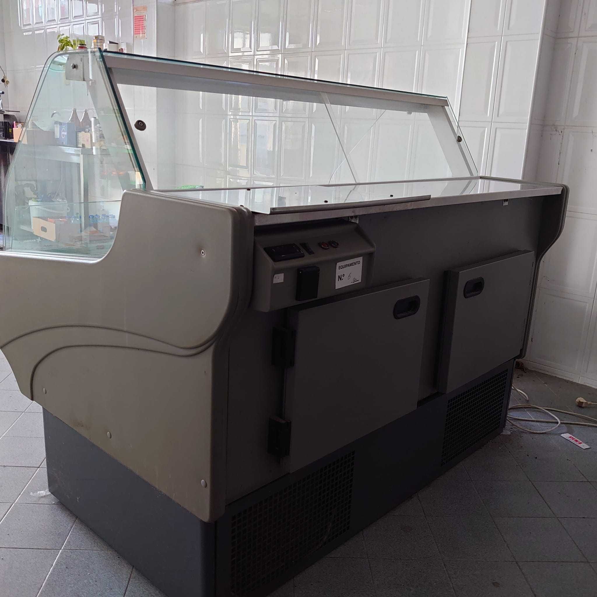 Balcão/Vitrine refrigeradora