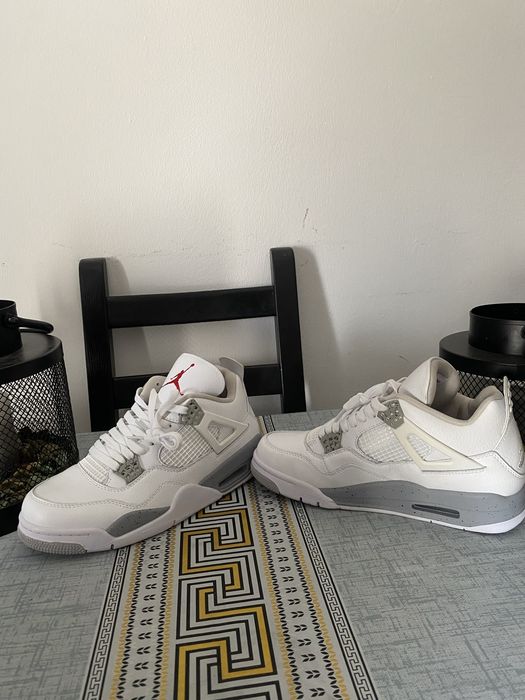 Jordan4 brancos e cinza 43