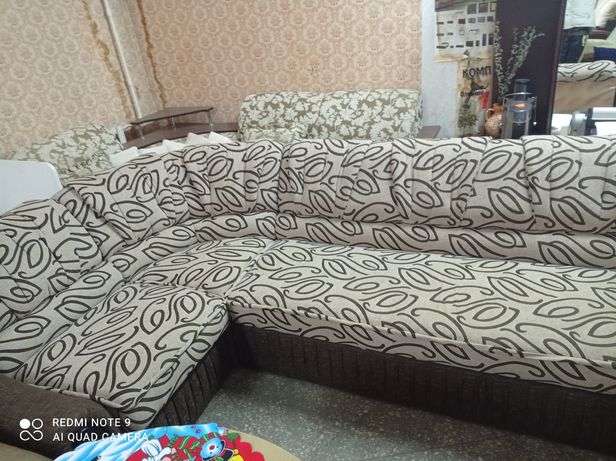 Продам большой угловой диван