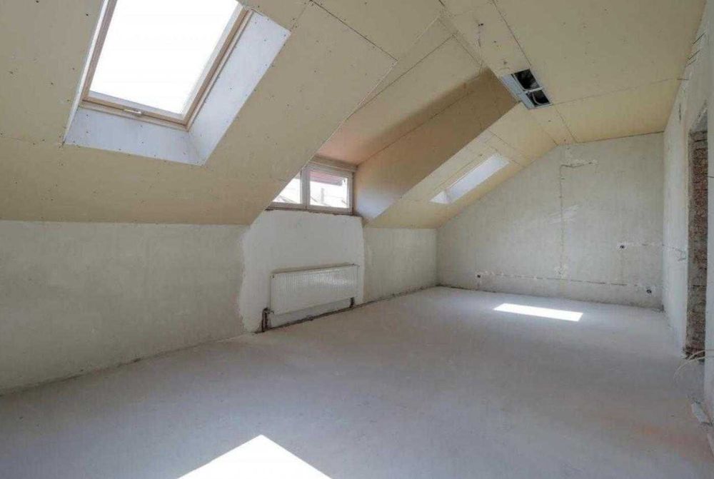 Продаж котеджу, вулиця Стуса, Зубра