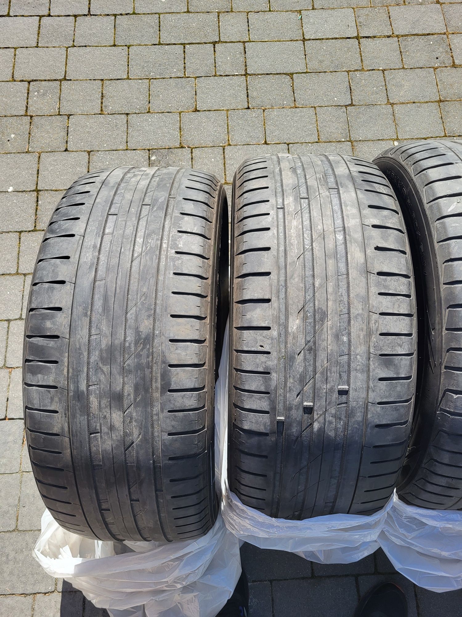 Opony 4 szt. 255 50 r19 NOKIAN HAKKA SUV