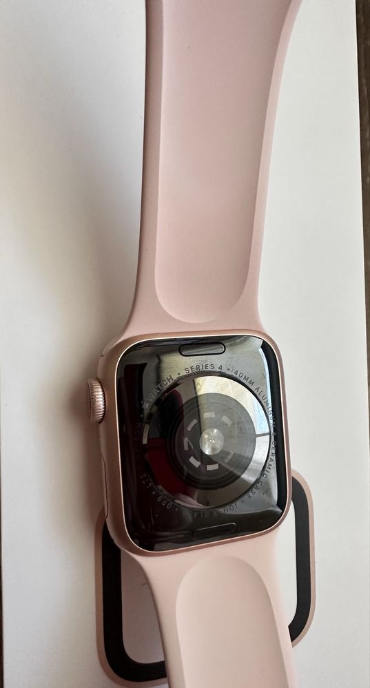 Годинник apple watch 4