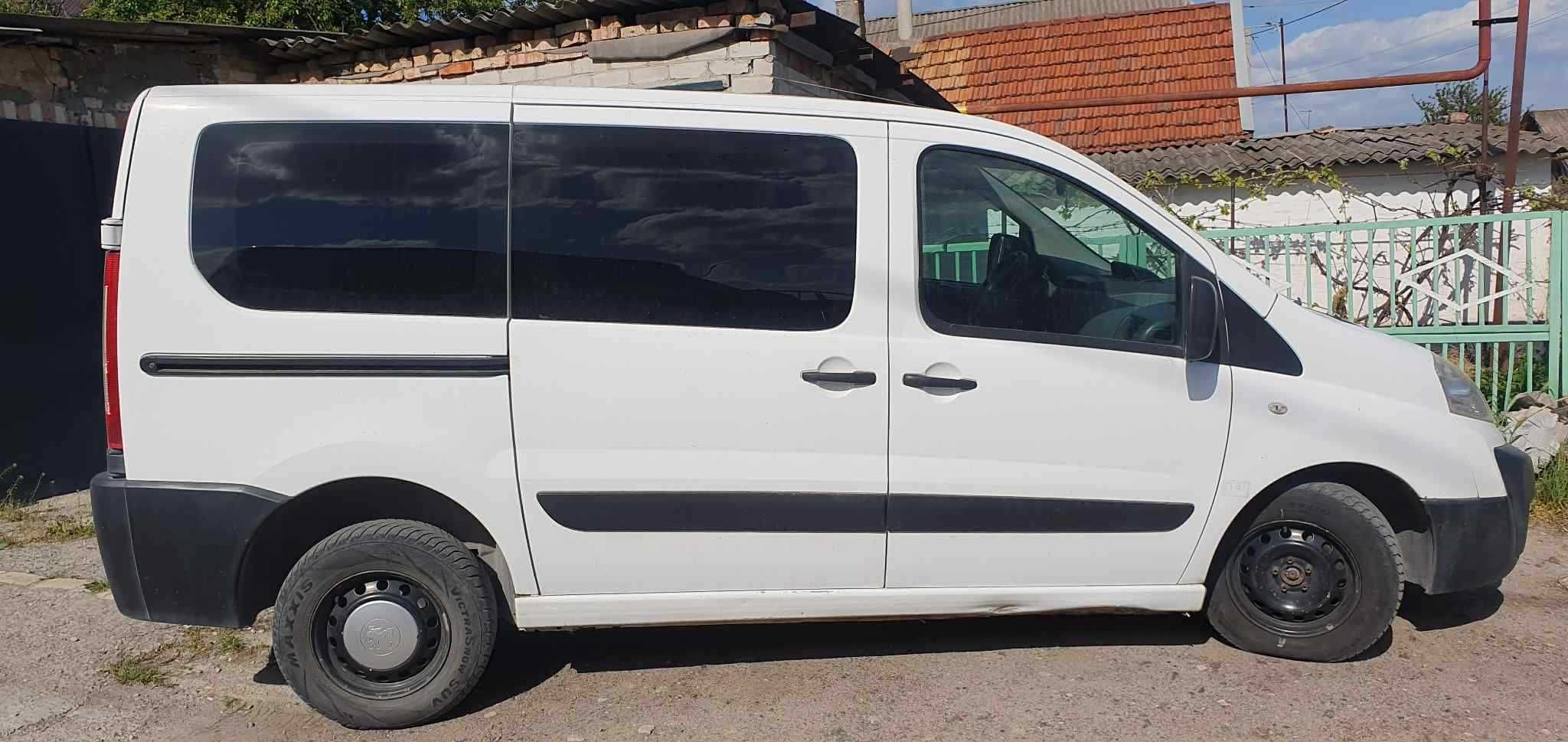 Peugeot Expert 2008