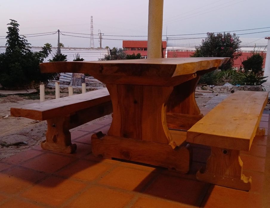 Mesa em madeira maciça, 2000x900 mm