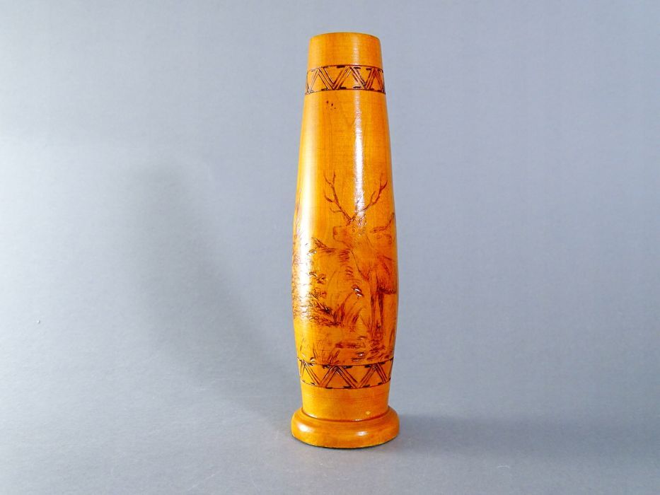 zsrr drewniany wazon jeleń pirografia