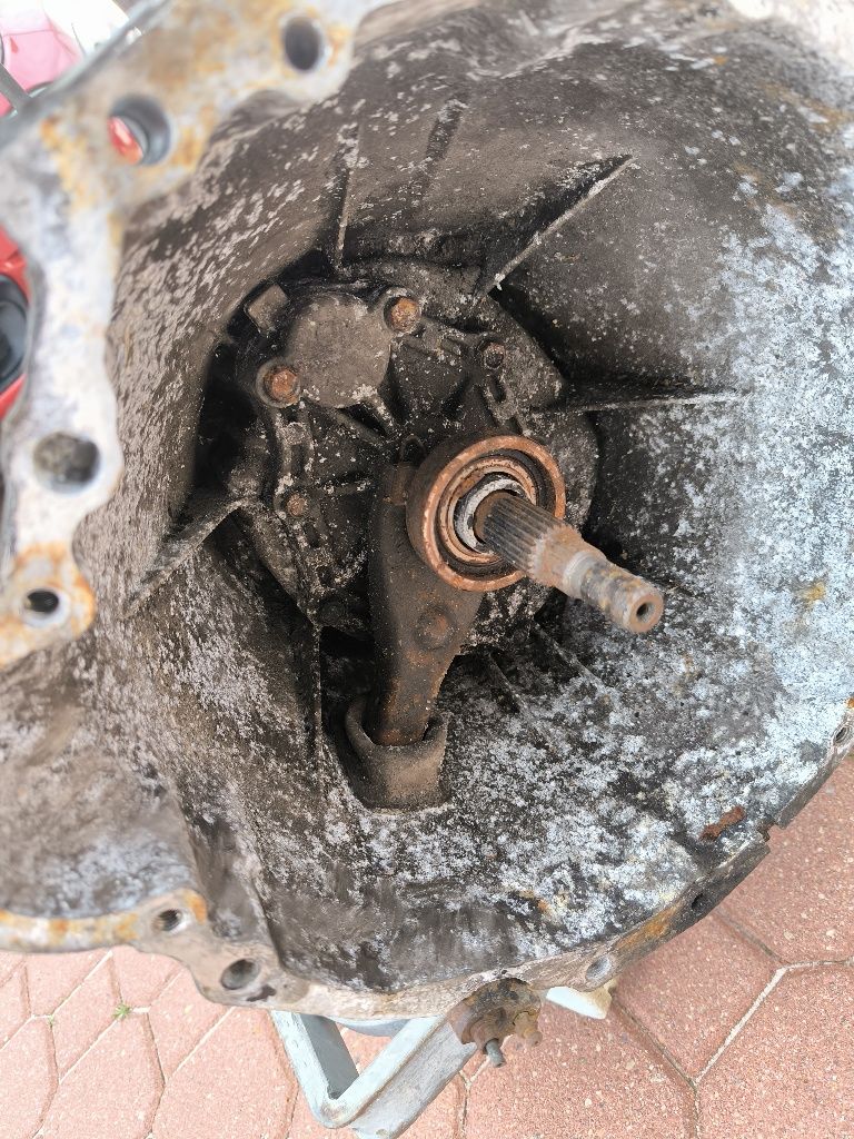 Skrzynia biegów+reduktor Nissan Patrol  2.8 , manualna.