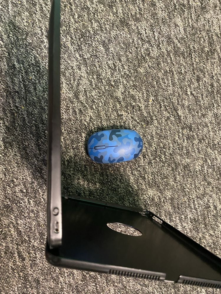 Sprzedam klawiature bluetooth oraz myszke firmy microsoft bluetooth