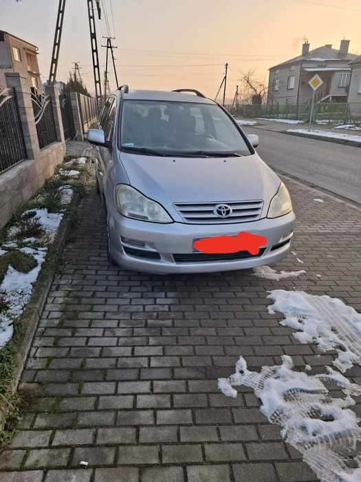 Шрот В розборі Toyota Avensls  verso тойота авенсис версо