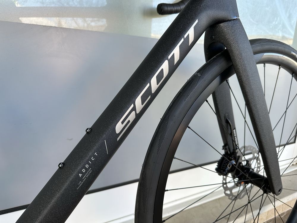 Bicicleta Scott Addict 40 - modelo 2025 di2