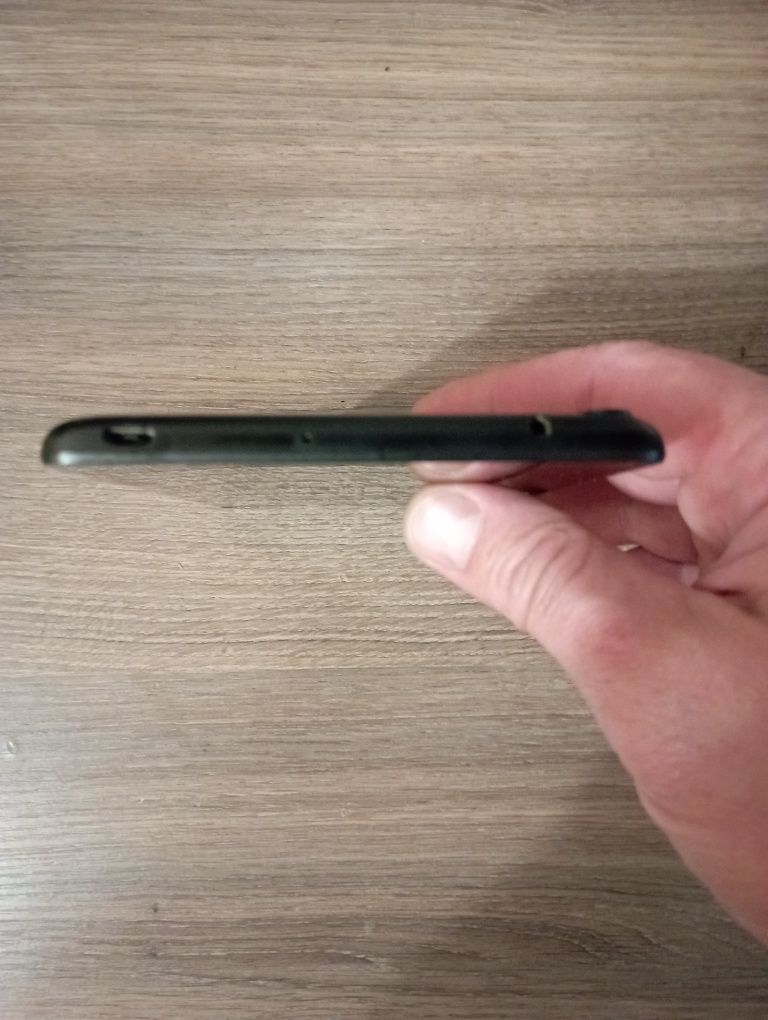 HUAWEI BG2-W09 Планшет