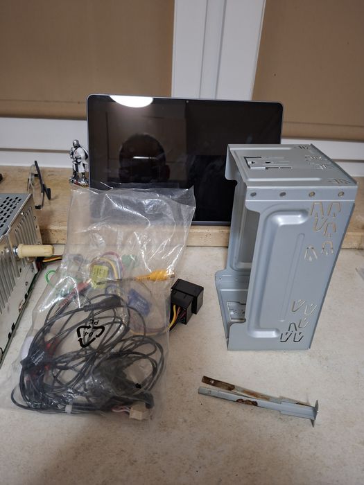 Radio samochodowe PIONEER DMH-A240BT