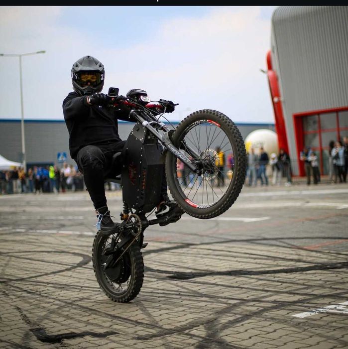 Rower BearEbike Russell - jak nowy TANIEJ o VAT +  bagażnik na hak GRA