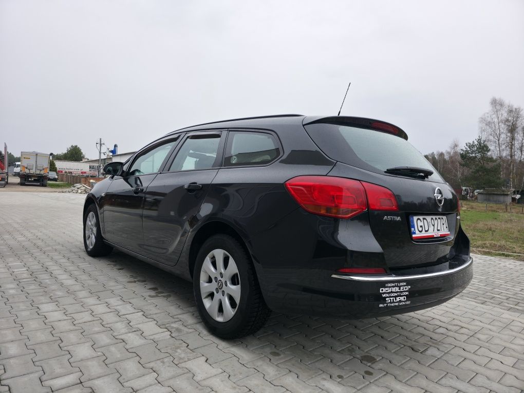 Opel Astra J 2014 1.6 cdti