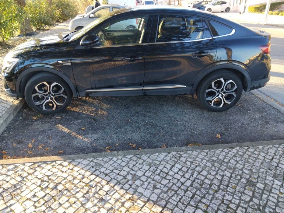 Renoult arkana ano 2023 com 23 mil klm