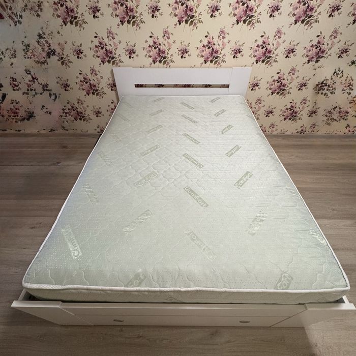 Терміновий продаж!Ліжко 140*200 см з матрасом