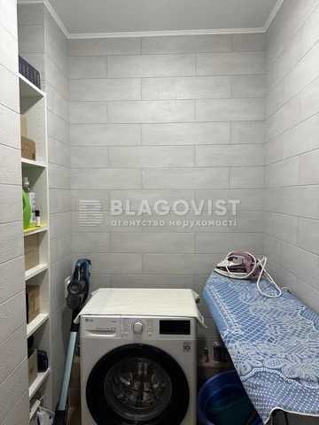 Продам квартиру  Здановської Юлії (Ломоносова), 36в