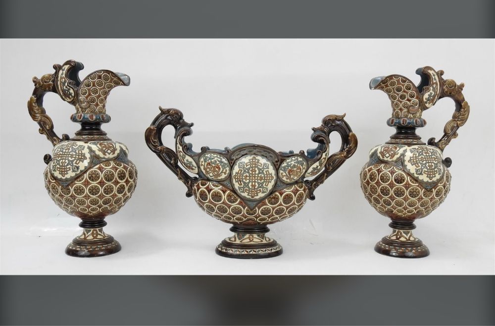 Tres vasos seculo 19