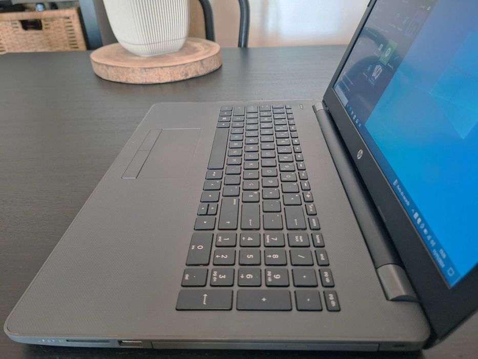 HP 250-G6 CPU Intel i5 7ªG 3.1Ghz SSD 100% funcional. bom desempenho