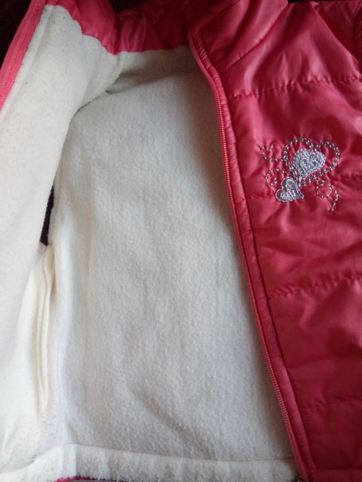 Тепла безрукавка для дівчинки 5-6 рокiв