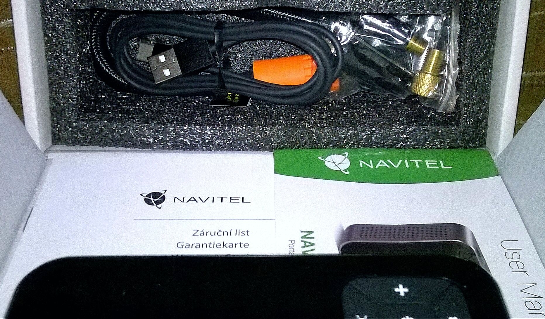 Kompresor uniwersalny, akumulatorowy, NAVITEL AIR 15 AL