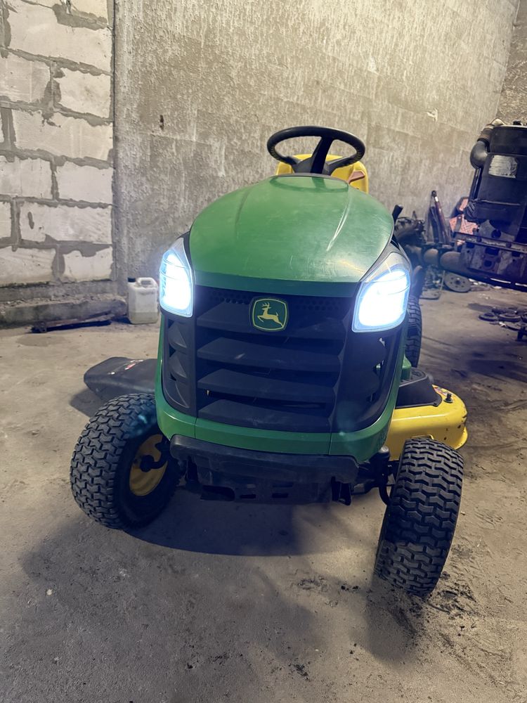 Traktorek kosiarka John Deere D140 ciągniczek