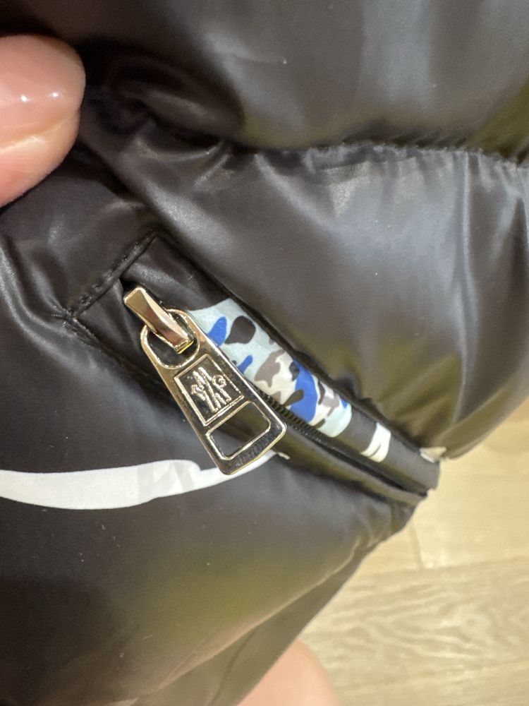 Продам зимнюю курточку в стиле Moncler