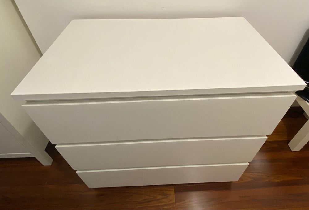 Comoda Ikea malm 3 gavetas como nova