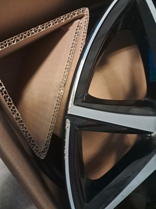 Felga aluminiowa toyota corolla GR-SPORT  18 cali