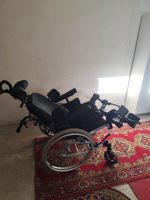 Wózek inwalidzki z funkcją spania Invacare