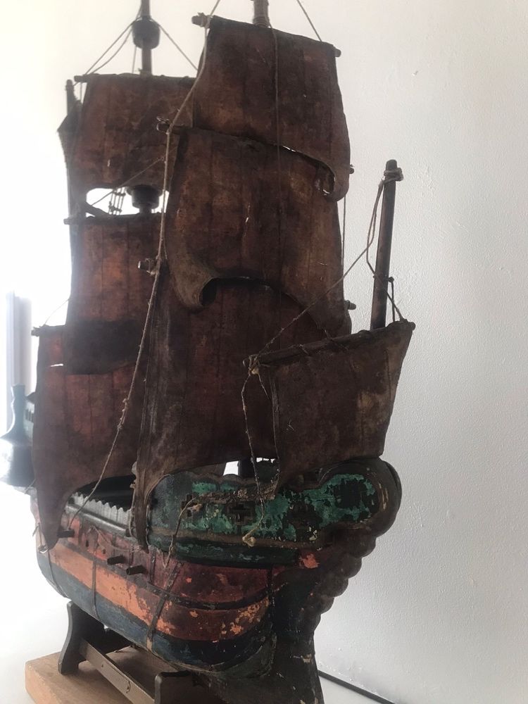 Linda miniatura Barco , urgente.