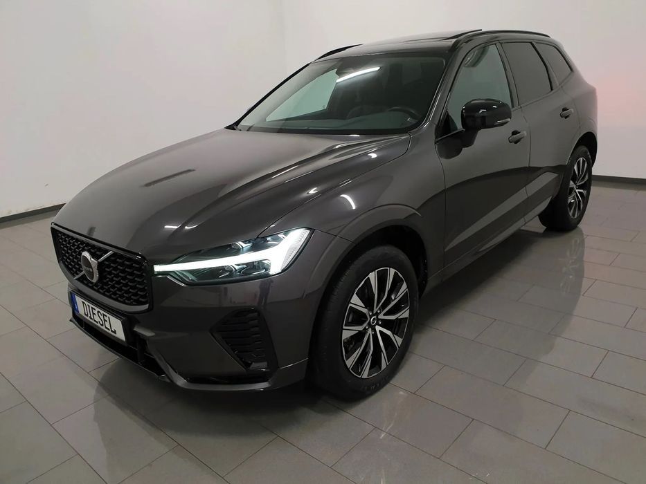 Volvo XC 60 FV23% 197KM R-DESIGN Matrix LED Panorama Virtual Navi Kamera Full Gwar