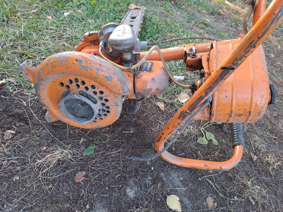 Pila motorowa tajga ruska zabytkowa