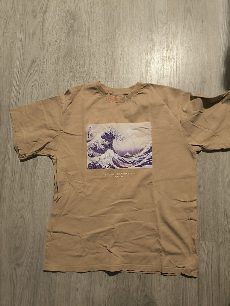 T-shirt bege com estampagem monte Fuji