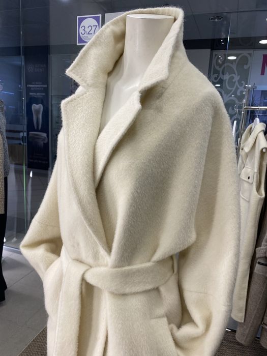 Пальто  нове,альпака,р 50-52 бренд Delcorso