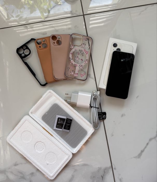 Iphone 13 mini + dodatki