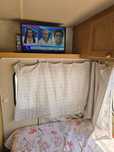 Vendo ou troco por carrinha vam Carava com energia solar , televisão d