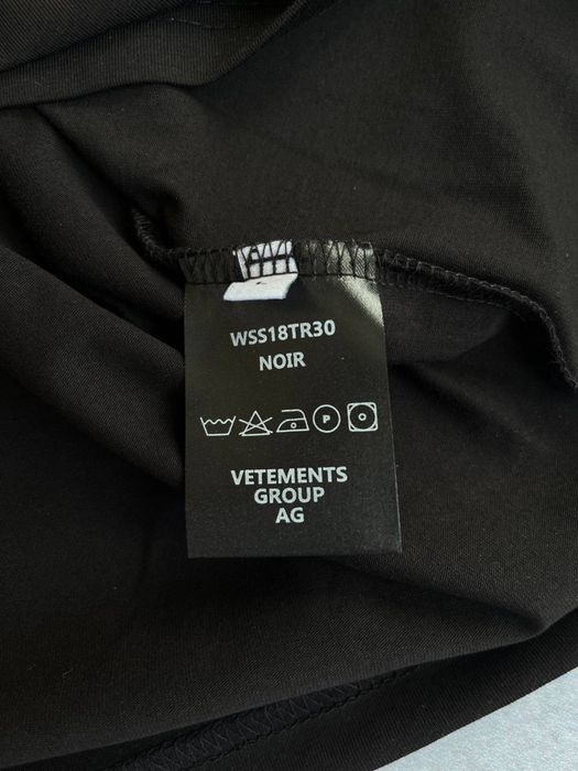 Футболка VETEMENTS с бирками оверсайз