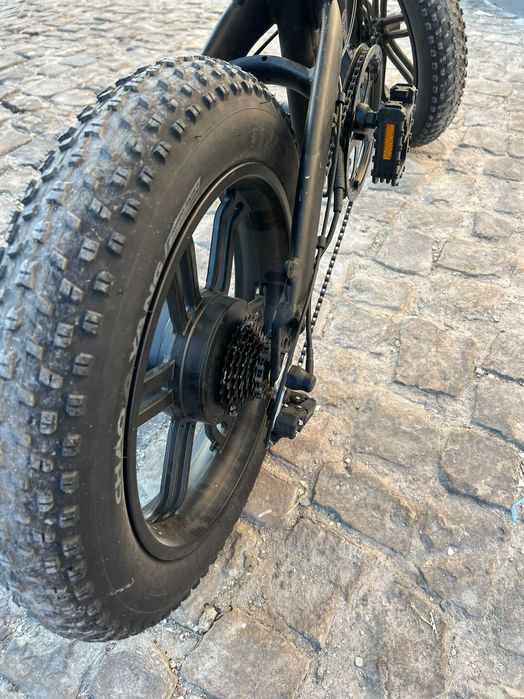 Vendo bicicleta elétrica ADO A20F, praticamente nova...