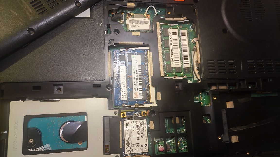 Laptop Acer aspire V3-772G