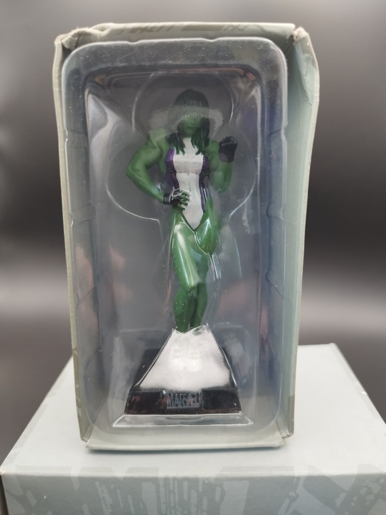 Figurka Marvel klasyczna She-Hulk #42  ok 8 cm figurka w oryginalnym