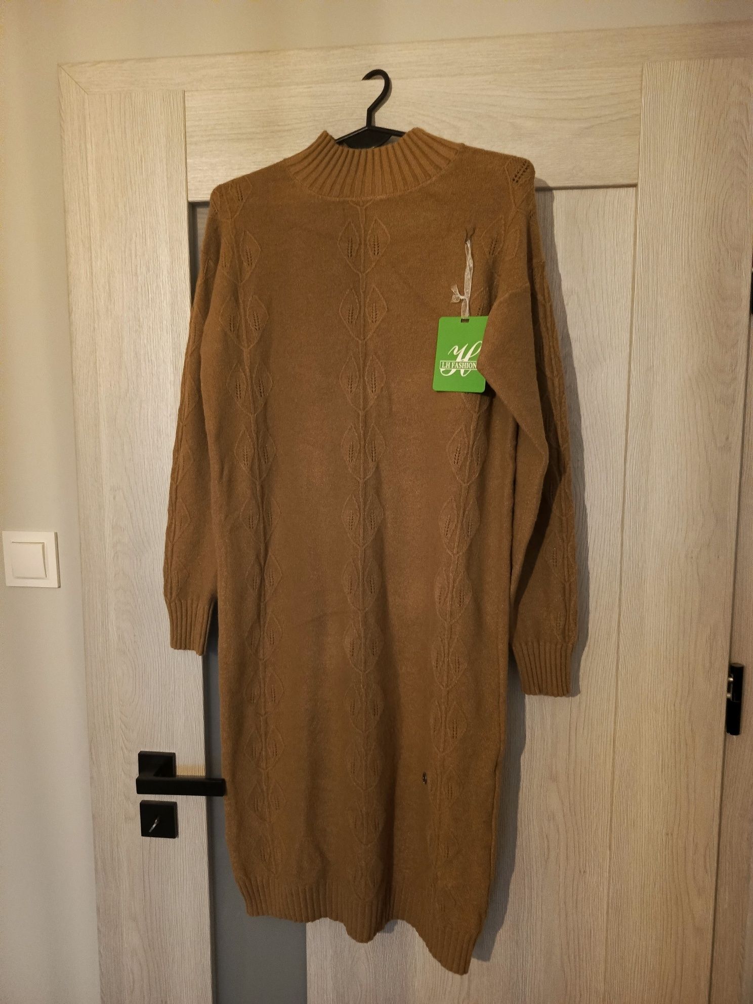 Sukienka sweterkowa